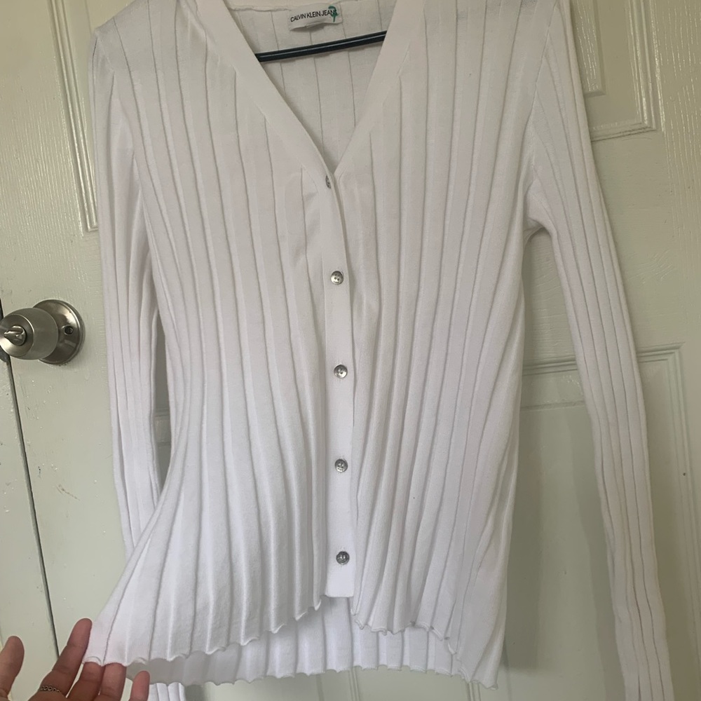 Women’s ribbed Calvin Klein button-down sweater.